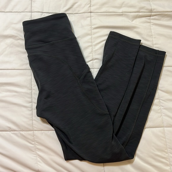 Lululemon Grey 3/4 length leggings size 4 - Picture 2 of 2